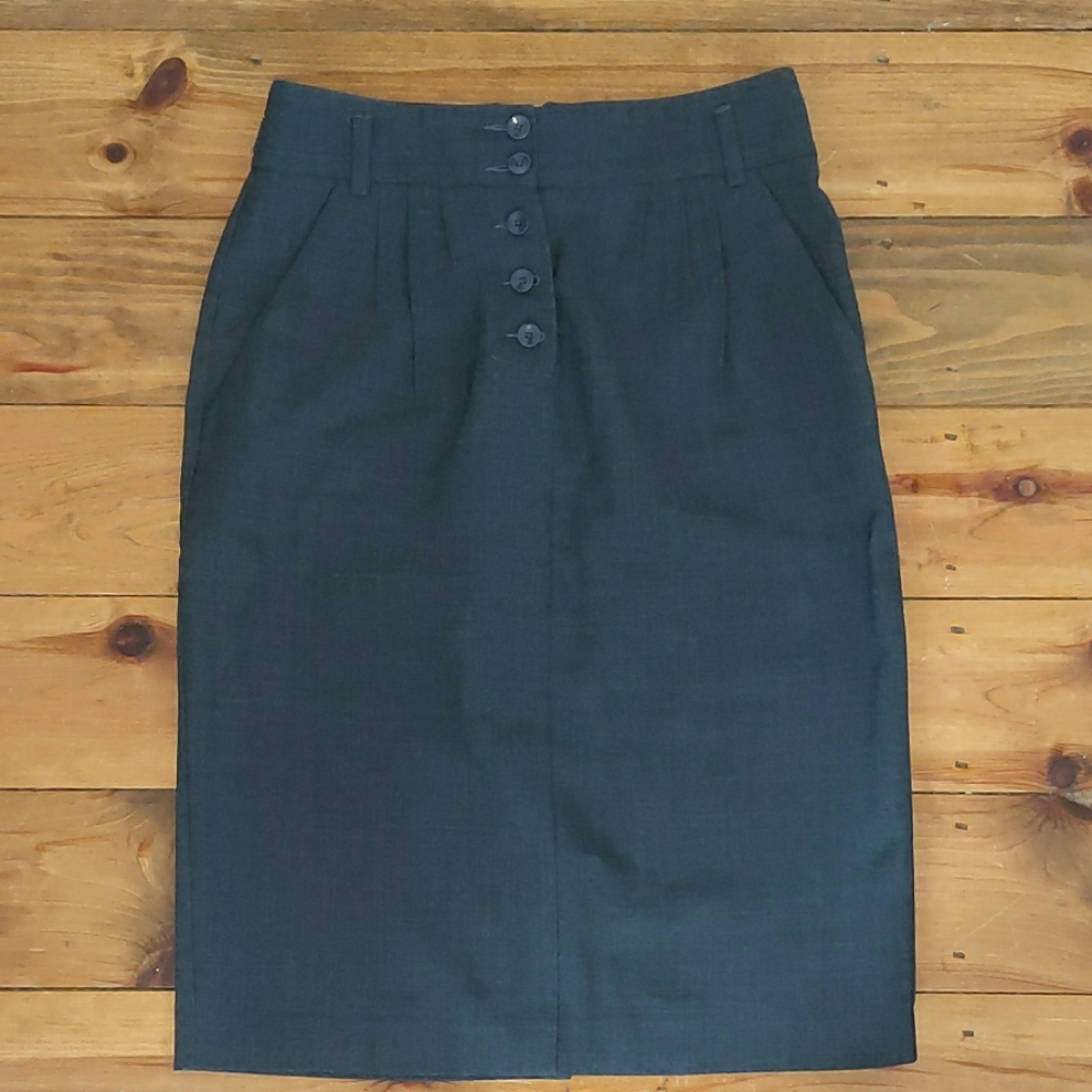 Grey pencil skirt